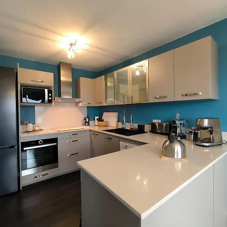 Spacious Quiet Pyrenees View Garage Pau