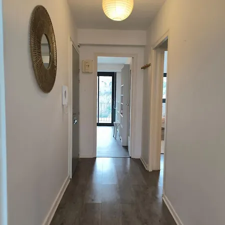 Spacious Quiet Pyrenees View Garage Lejlighed