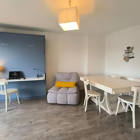 Spacious Quiet Pyrenees View Garage * Pau