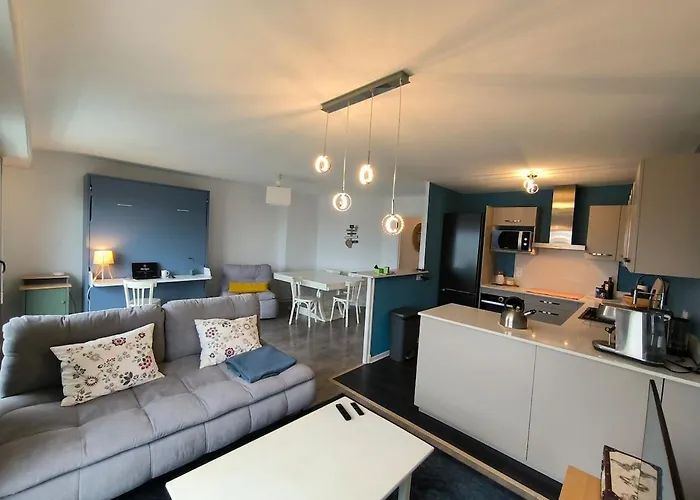 Spacious Quiet Pyrenees View Garage *